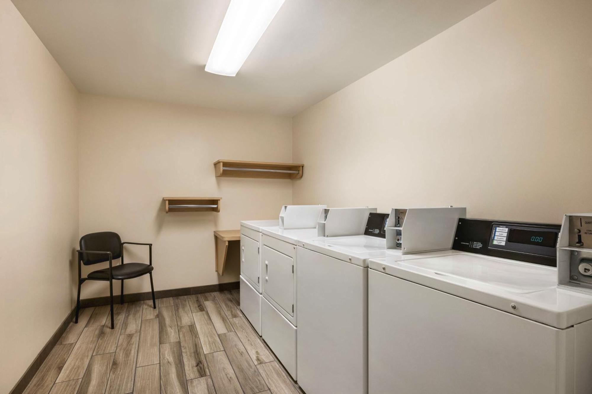 Home2 Suites By Hilton Denver West / Federal Center Lakewood Bagian luar foto